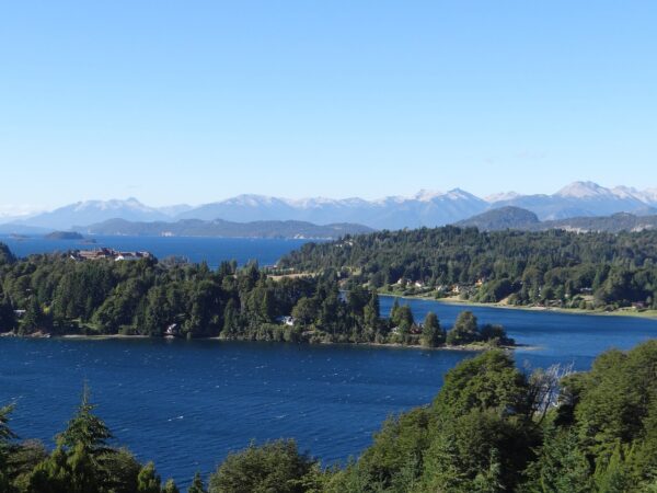 lake, bariloche, nature-820938.jpg